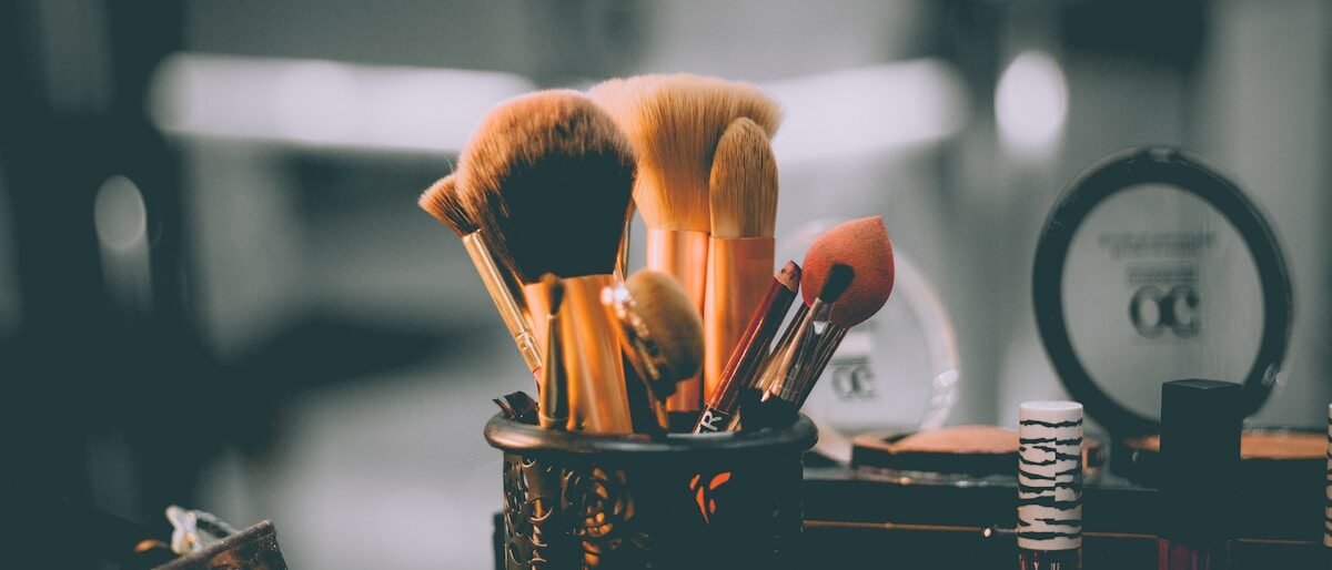 Beauty’s E-Commerce Surge Is Outpacing Stores 6x — And the Market Leaders Already Repositioned