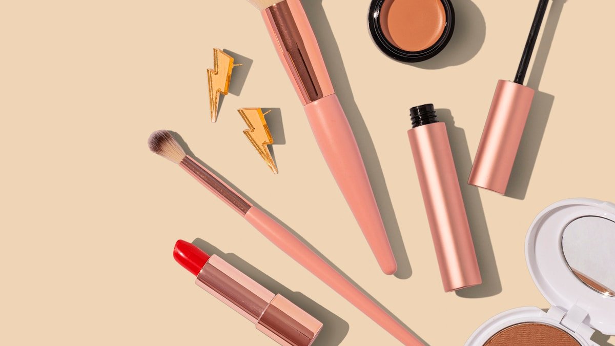 Beauty livestream TikTok makeup cosmetics commerce 2026
